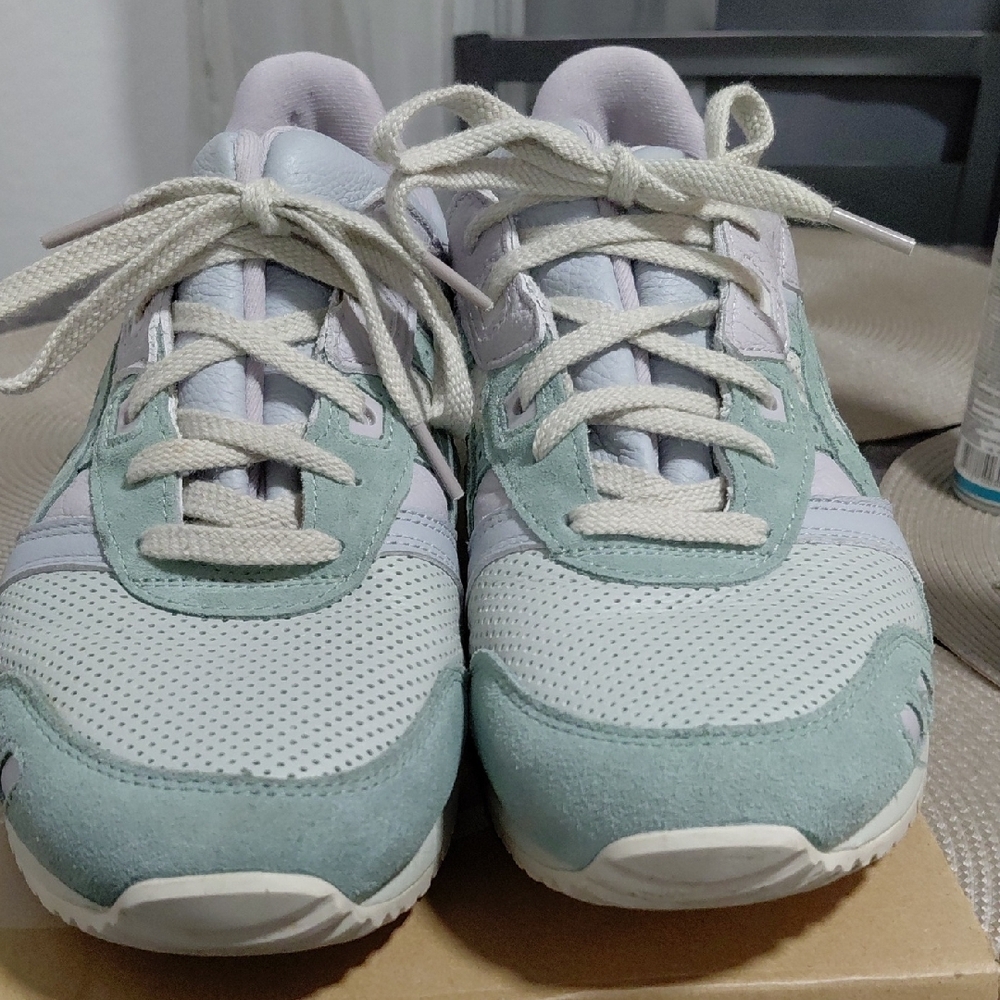 ASICS Gel-Lyte III OG in Light Sage and Slate Grey - Picture 16 of 16